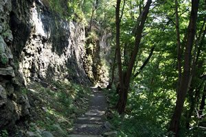 niagara falls hiking trailhead 